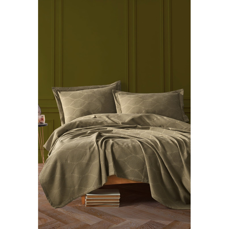 Покрывало Diva Сатин Темно-зеленое 220x240
