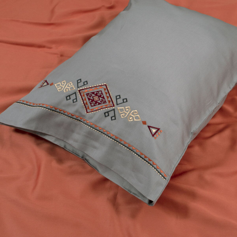 Постільна білизна Dantela Vita сатин з вишивкою - Tilbe antrasit антрацит євро