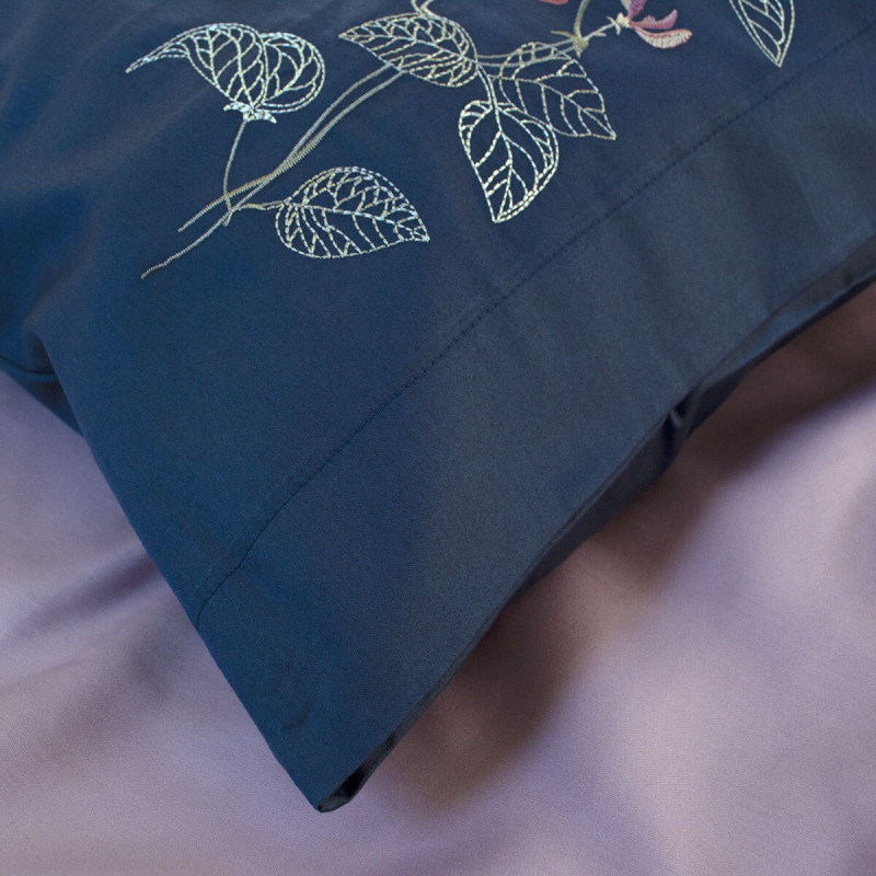 Постільна білизна Dantela Vita сатин з вишивкою - Efra lacivert синій євро