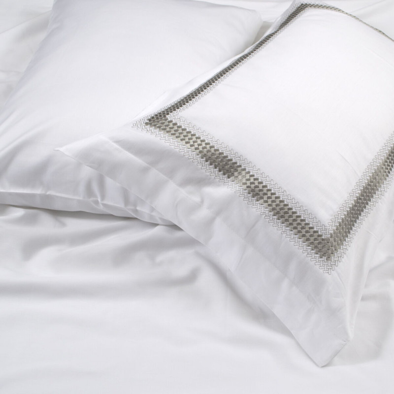 Постільна білизна Dantela Vita сатин з вишивкою - Katrina gri сірий євро