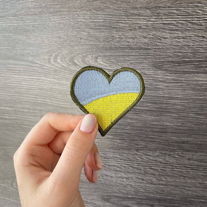 Набір шевронів 2 шт на липучці Прапор України з Гербом Тризуб та Серце вишитий патч нашивка