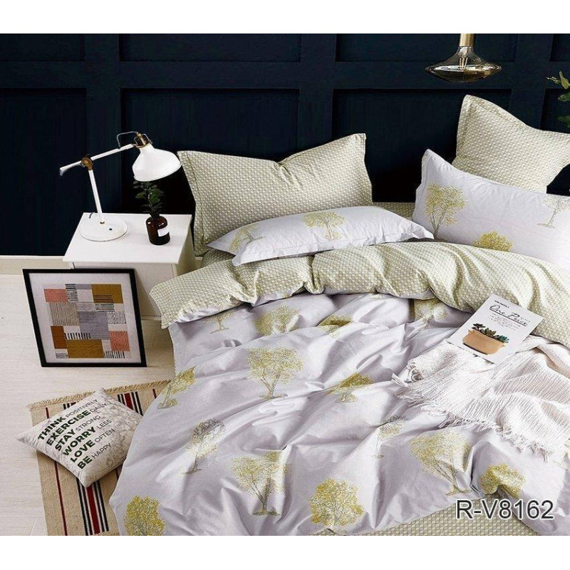 Bed Linen Set with Coordinating Design R-V8162