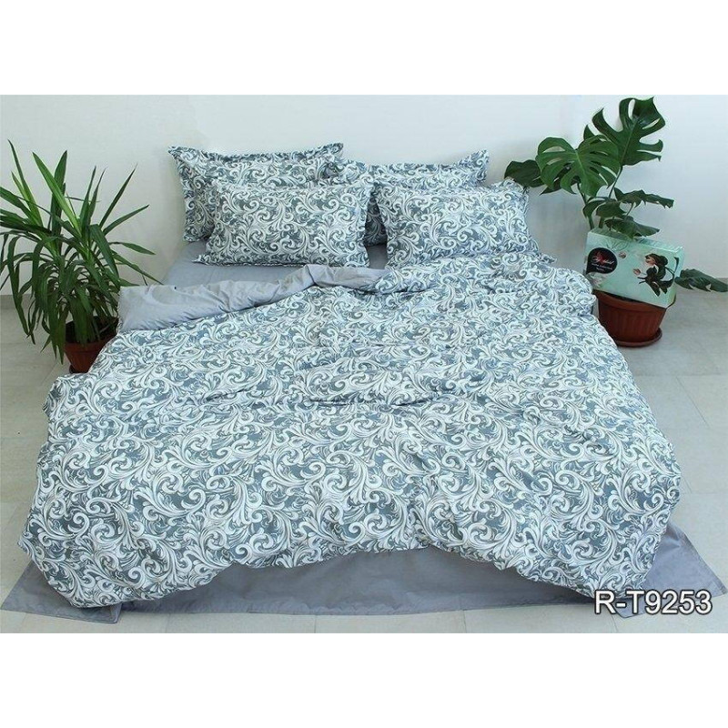 Bed Linen Set with Companion R-T9253