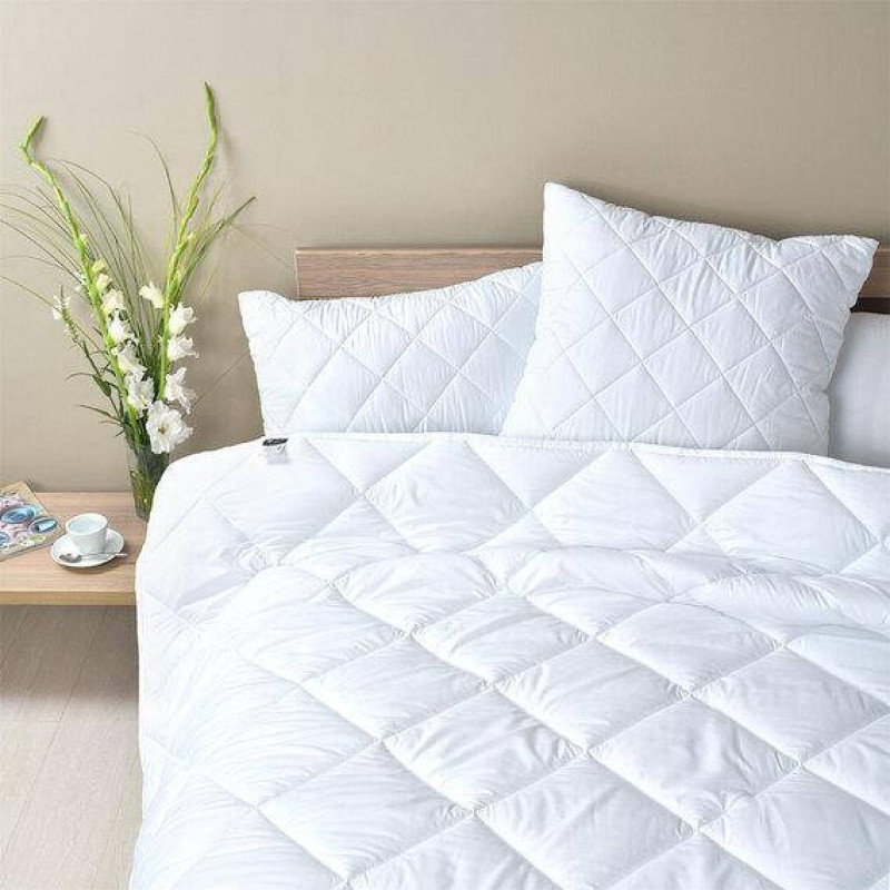 Літня ковдра Comfort 140х210 від IDEIA