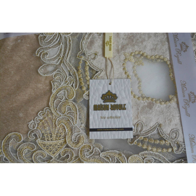Велюрова скатертина Maison Yildiz 160х350 см із мереживом
