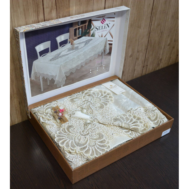 Кремова велюрова скатерть Selin Yesim 160×350 см з мереживом