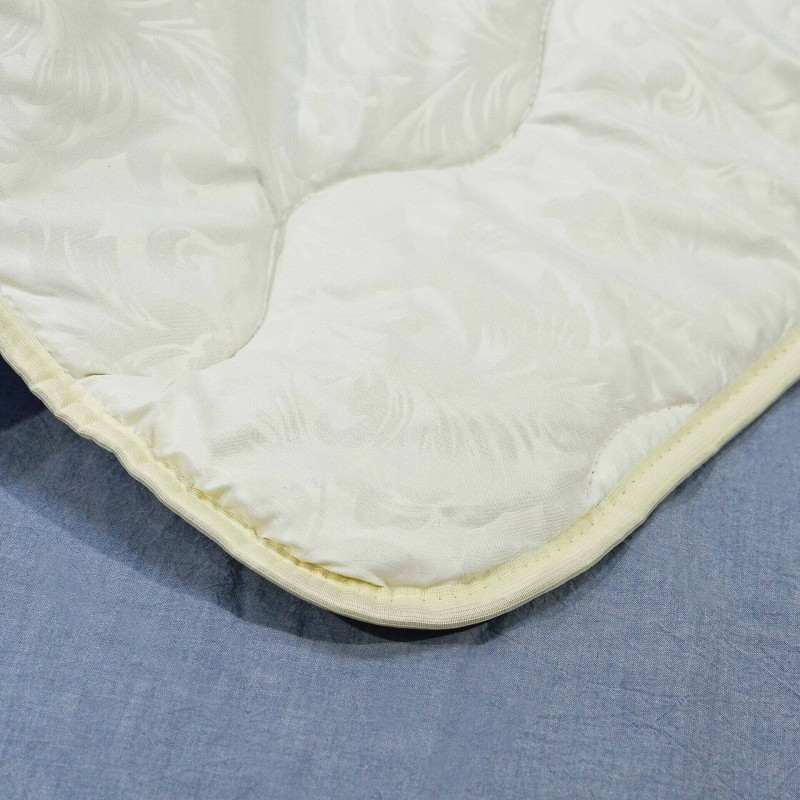 Ковдра вовняна стьобана Viluta Comfort 140х205