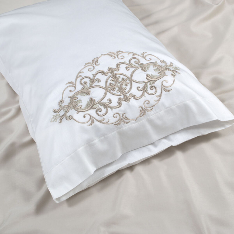 Постільна білизна Dantela Vita сатин з вишивкою - Intence сімейний