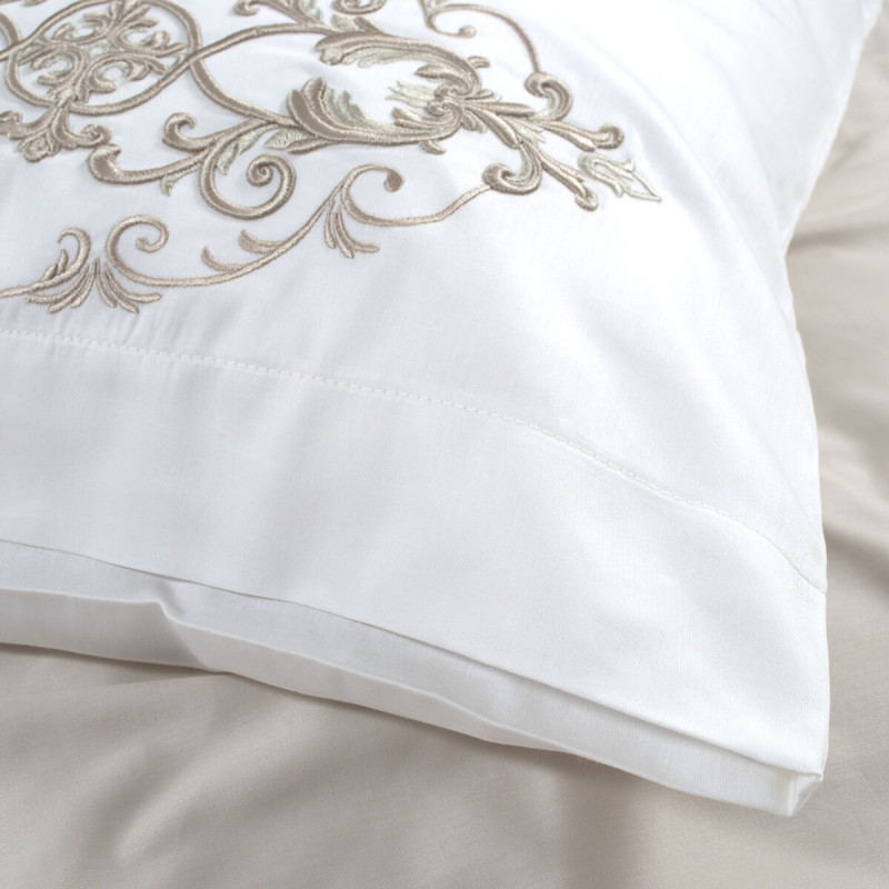 Постільна білизна Dantela Vita сатин з вишивкою - Intence сімейний