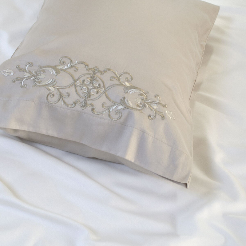 Постільна білизна Dantela Vita сатин з вишивкою - Elegance сімейний