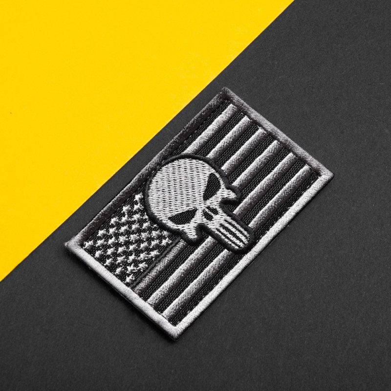 Шеврон із липучкою Флаг США Череп Каратель сірий 5х8 см вишитий патч нашивка
