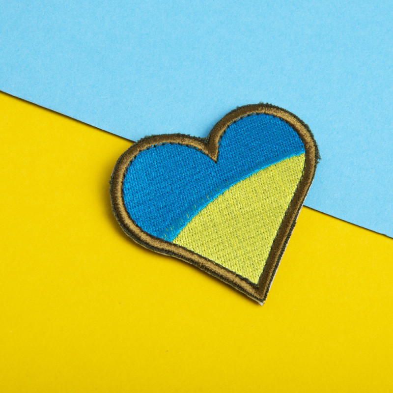 Шеврон 2 шт на липучці Прапор України Серце, вишитий патч 6х6,5 см нашивка вишитий патч