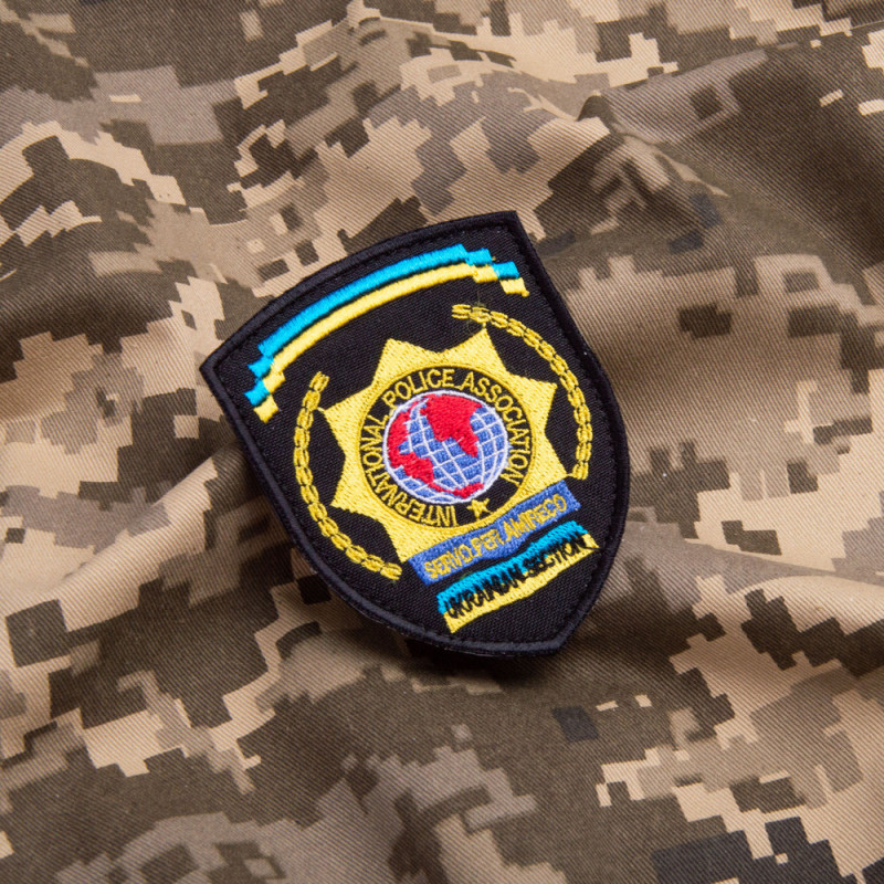 Шеврон на липучці International Police Association 7х9 см вишитий патч нашивка