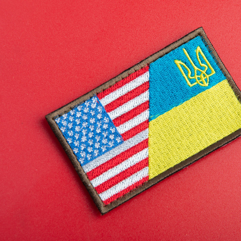 Набір шевронів 2 шт з липучкою Прапор України та США 5х8 см вишитий патч подвійний Україна та Америка