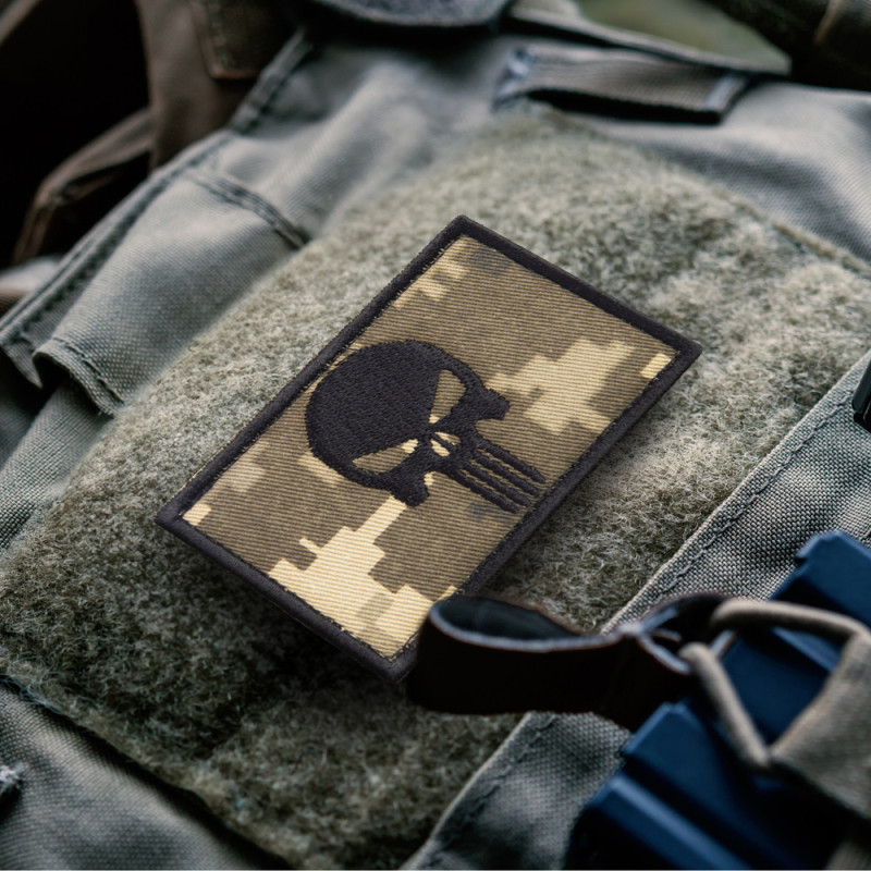 Набір шевронів 2 шт з липучкою PUNISHER Череп Карателя піксель 5х8 см вишитий патч нашивка Карателя