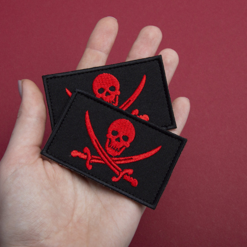Набір шевронів 2 шт з липучкою Пірат Jolly Roger Веселий Роджер 5х8 см вишитий патч нашивка шеврон