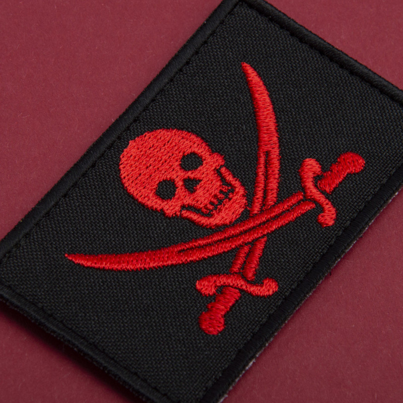 Набір шевронів 2 шт з липучкою Пірат Jolly Roger Веселий Роджер 5х8 см вишитий патч нашивка шеврон