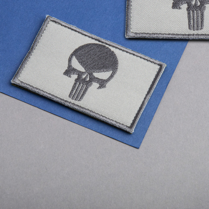 Набір шевронів 2 шт з липучкою Череп Карателя Punisher сірий 5х8 см вишитий патч нашивка шеврон