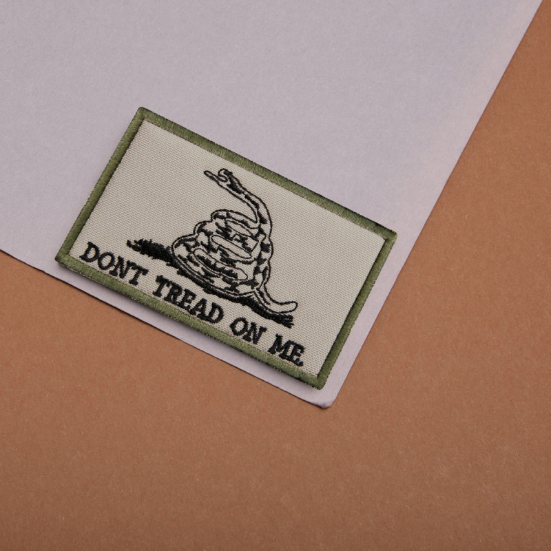 Набір шевронів 2 шт з липучкою Змія Don't Tread On Me 5х8 см, прапор США, Америки, вишитий патч, шеврон, нашивка