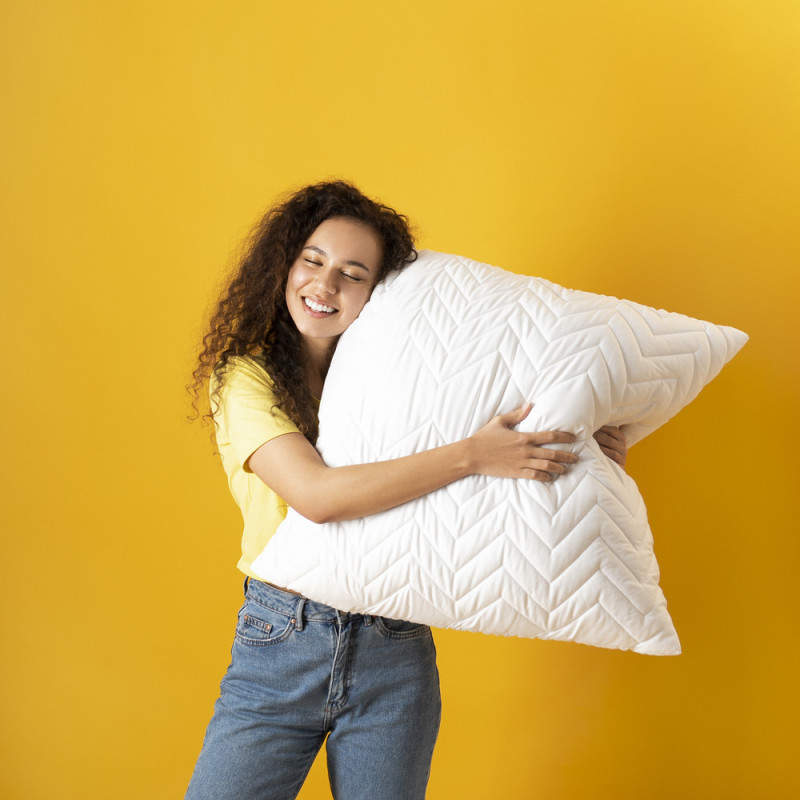 Подушка NORDIC COMFORT IDEIA 60х60 см чохол стьобаний антиалергенне волокно біла