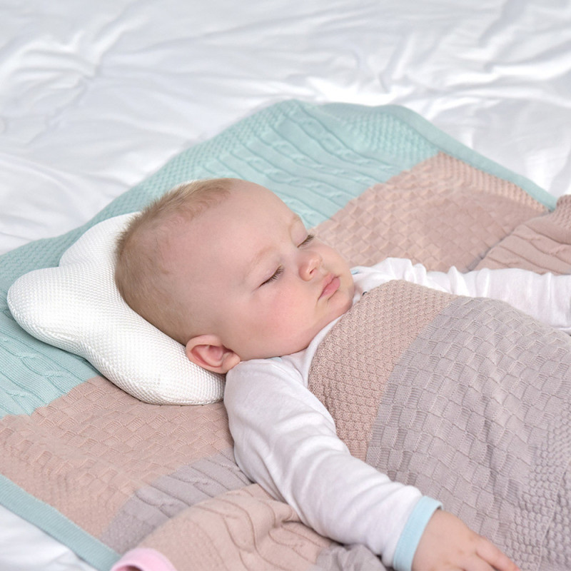 Подушка дитяча з наволочкою ортопедична 20х27х5 см Ведмедик PAPAELLA штучний пух біла