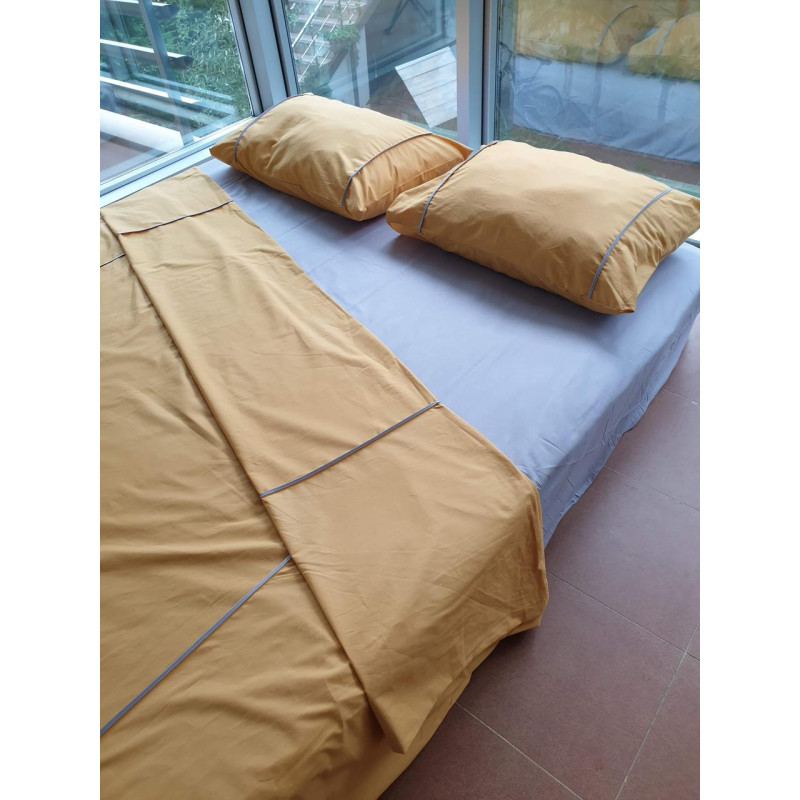 Постельное белье с простыней на резинке V4