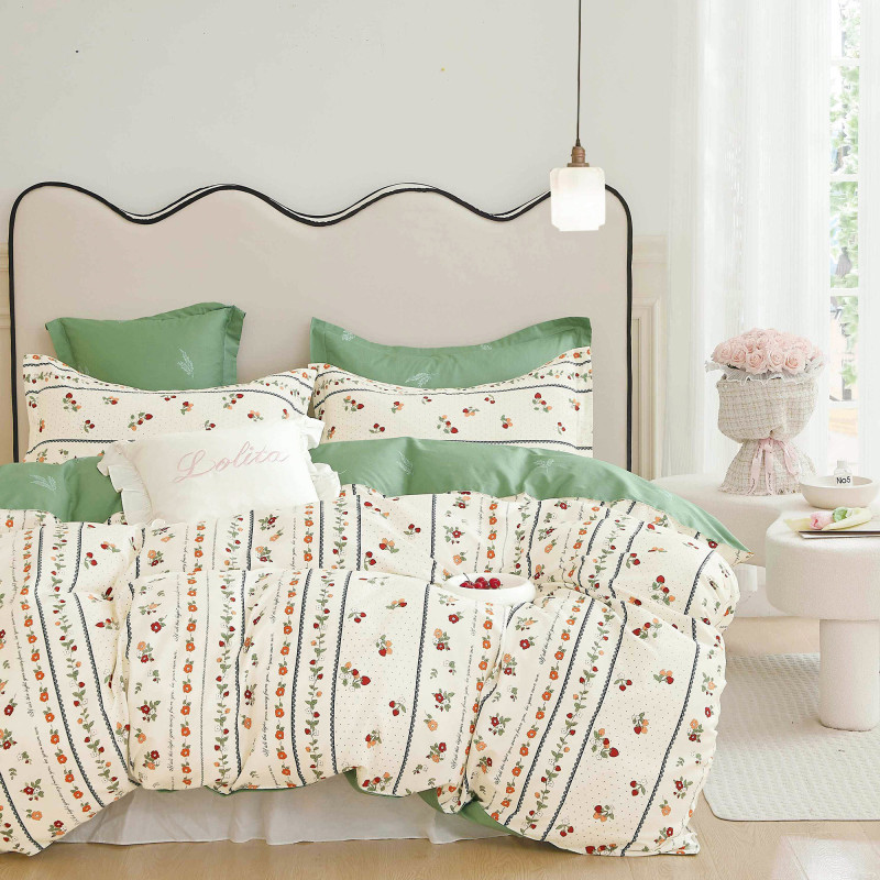 Півтораспальний комплект постільної білизни Home Line "СУНИЦІ" 176081