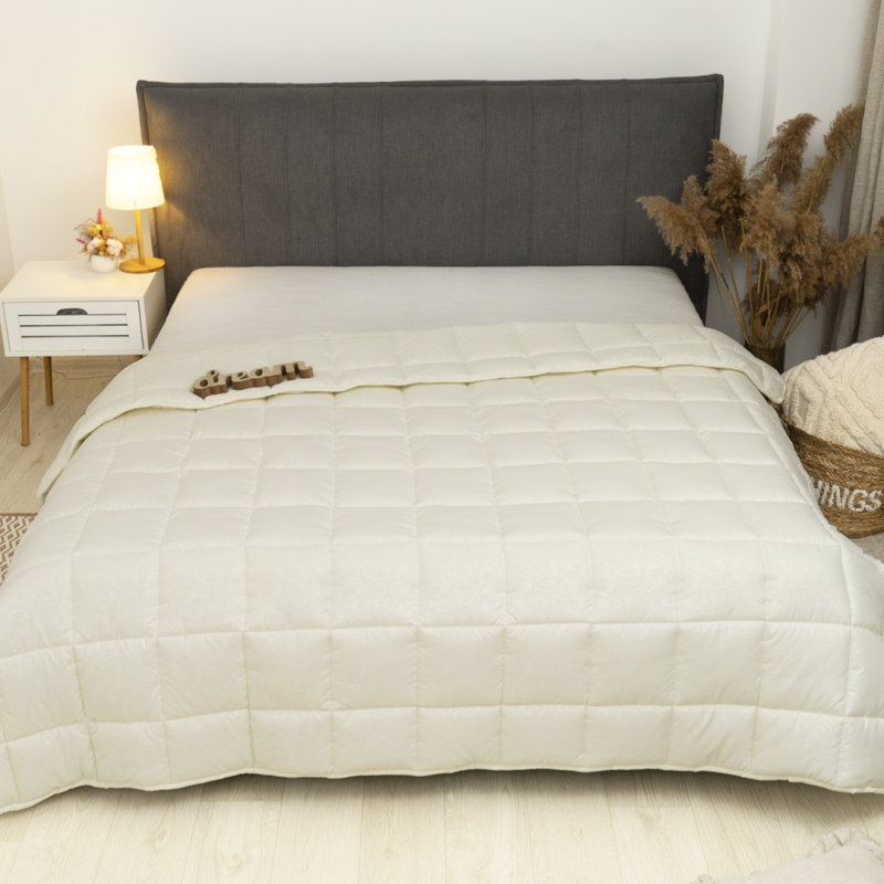 Ковдра вовняна стьобана Viluta Євро Comfort Cube 200х220