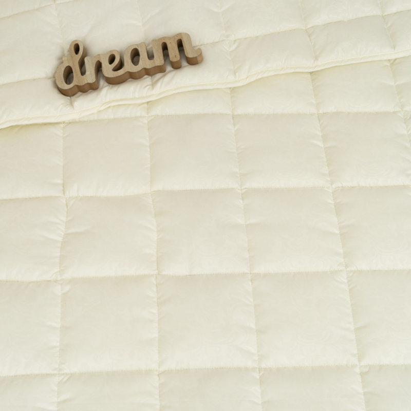 Ковдра вовняна стьобана Viluta Євро Comfort Cube 200х220