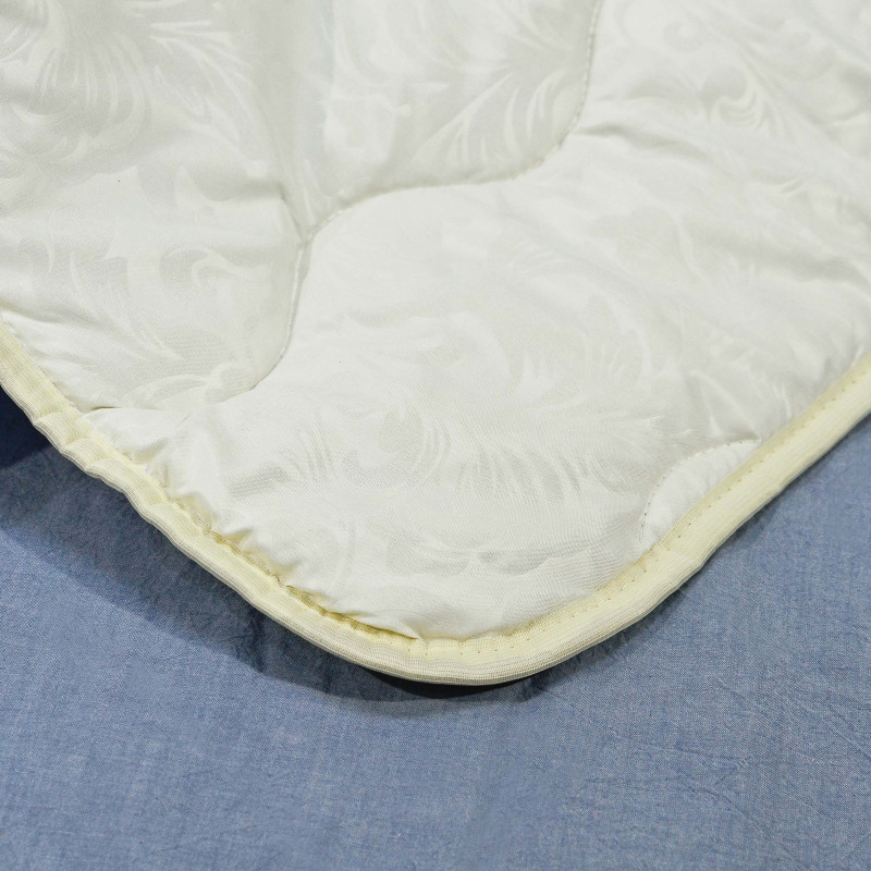 Вовняна ковдра Viluta Comfort, стьобана, Євро 200×220 см