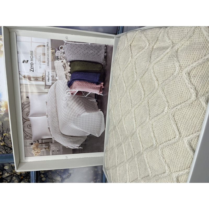 Bej в'язаний акріловий плед. Zeyd Home Туреччина. (69137)