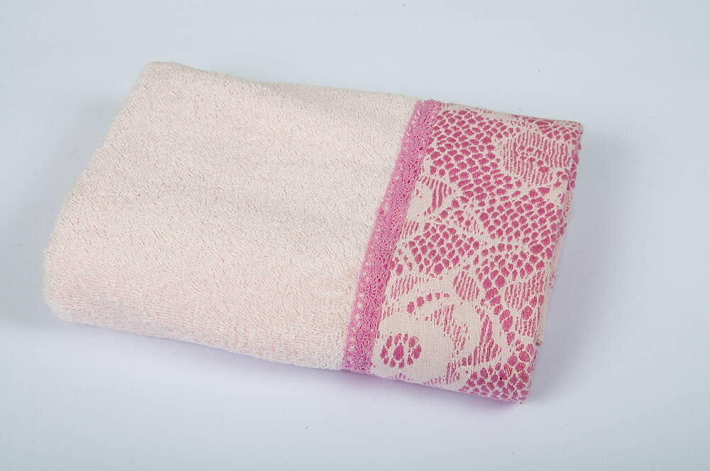Рушник Romeo Soft - Croсhet світло-рожевий з рожевим мереживом 50*90